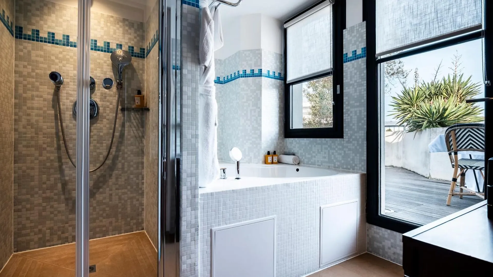 פריז Grand Hotel Champs-Elysees 5*,