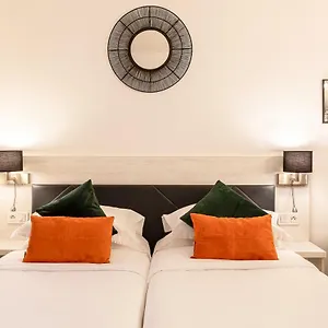 Hotel Korner Sorbonne Отель
