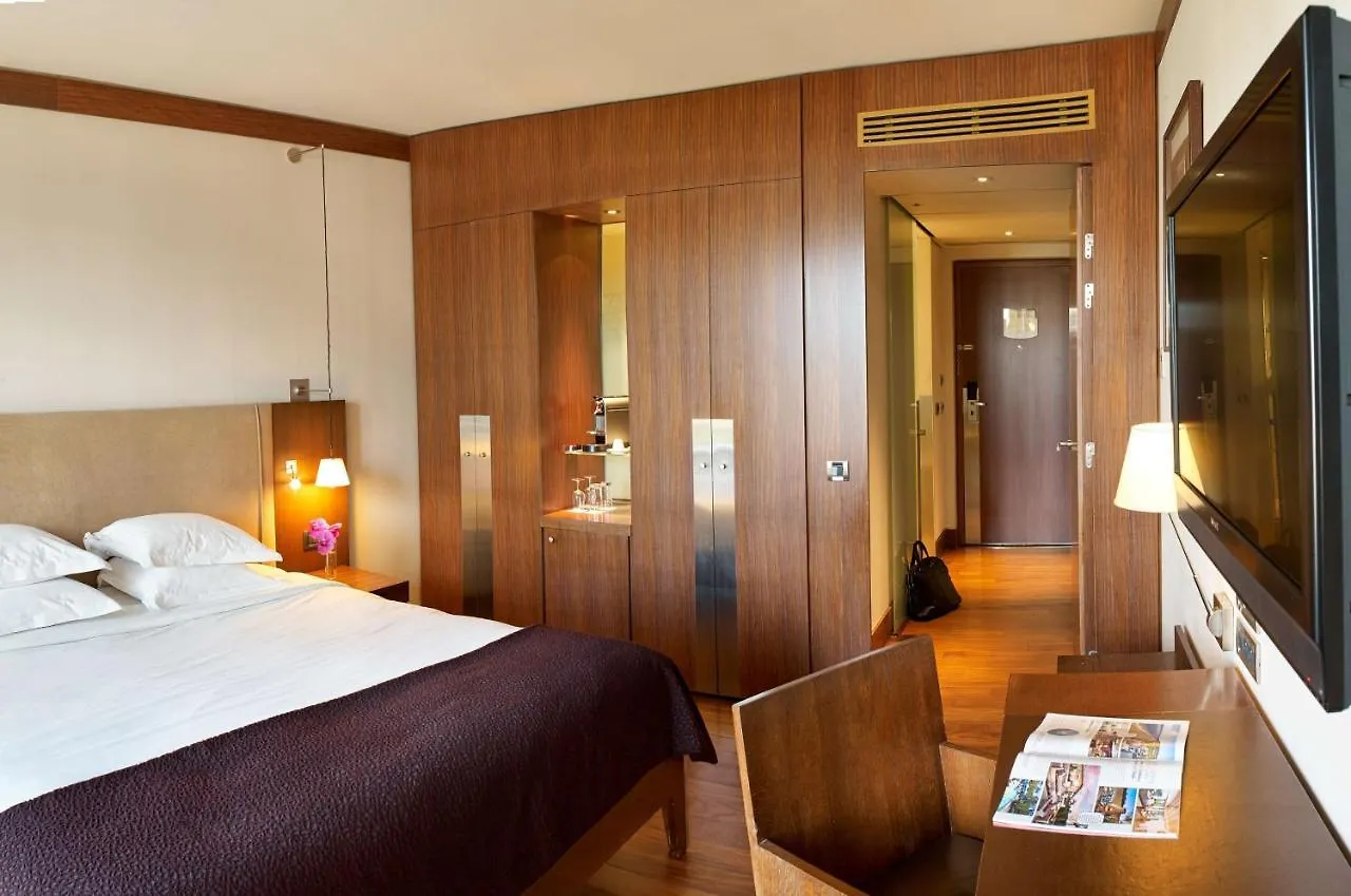 פריז Grand Hotel Champs-Elysees 5*,