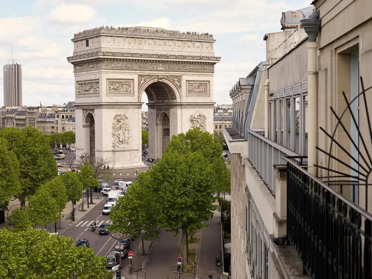 Grand Hotel Champs-Elysees Paris 5*,
